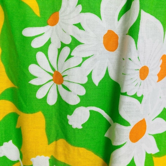 Vintage 70s Malia Hawaiian maxi dress in yellow, white and green daisy print. - Picture 2 of 4